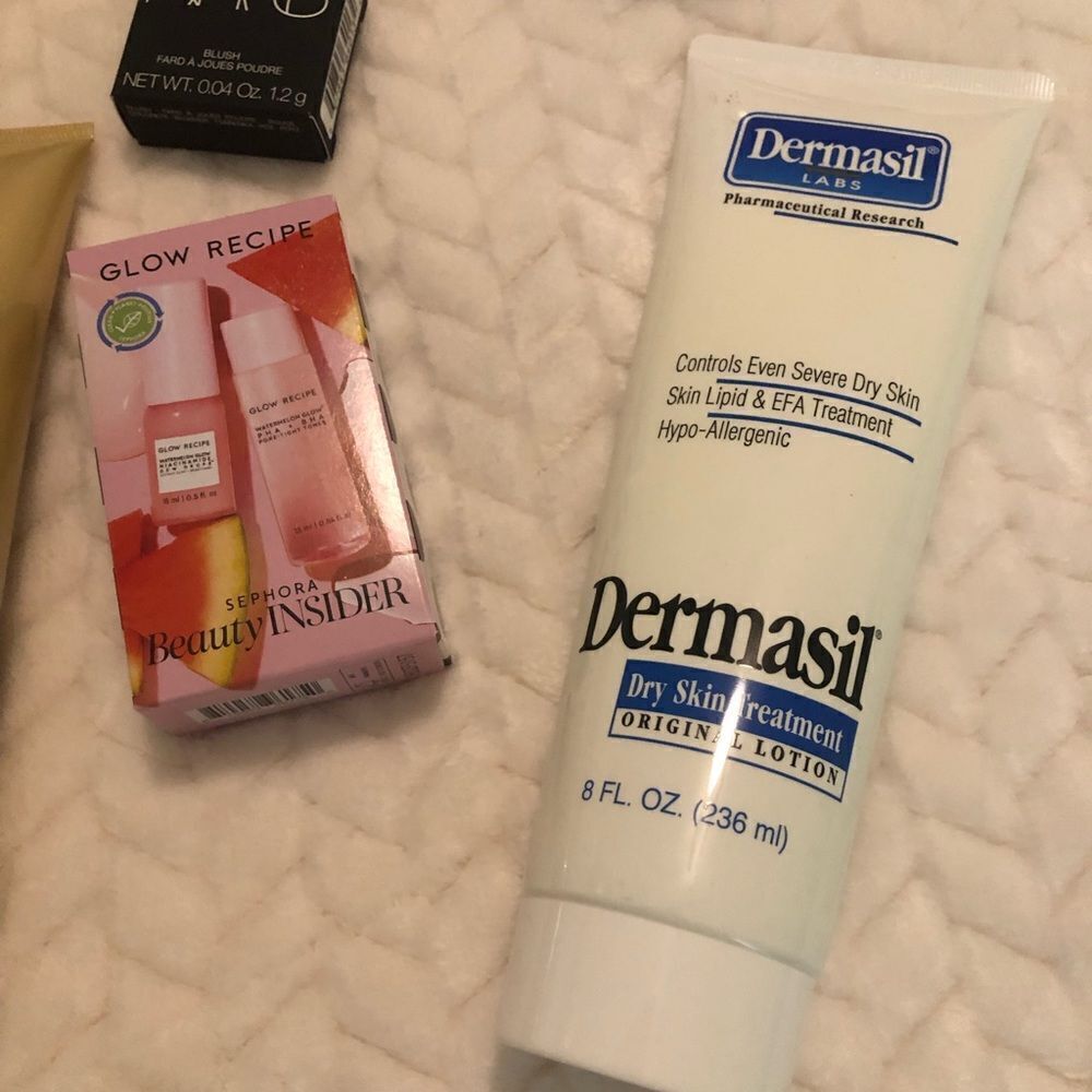 🎃Halloween Beauty Bundle🎃 - Picture 4 of 5
